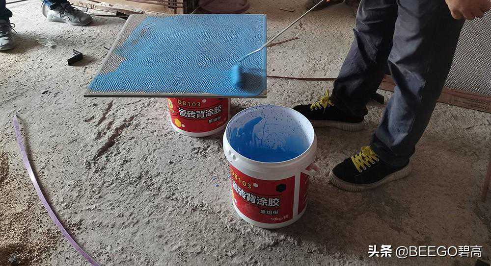 瓷砖背涂胶是什么，居然能让瓷砖稳如磐石？